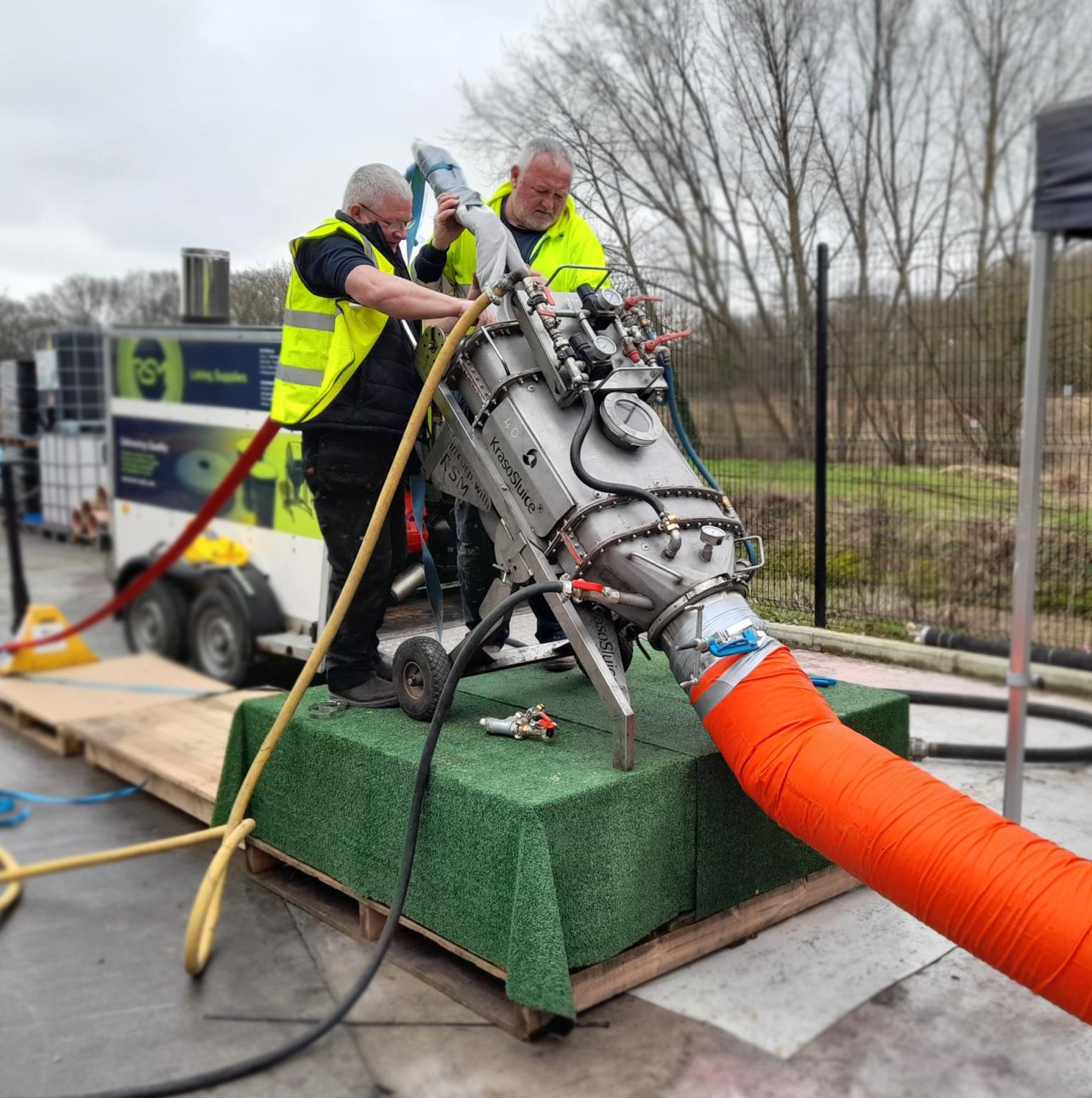 Condenstop Installation Machine Installation Equipment | RSM Lining